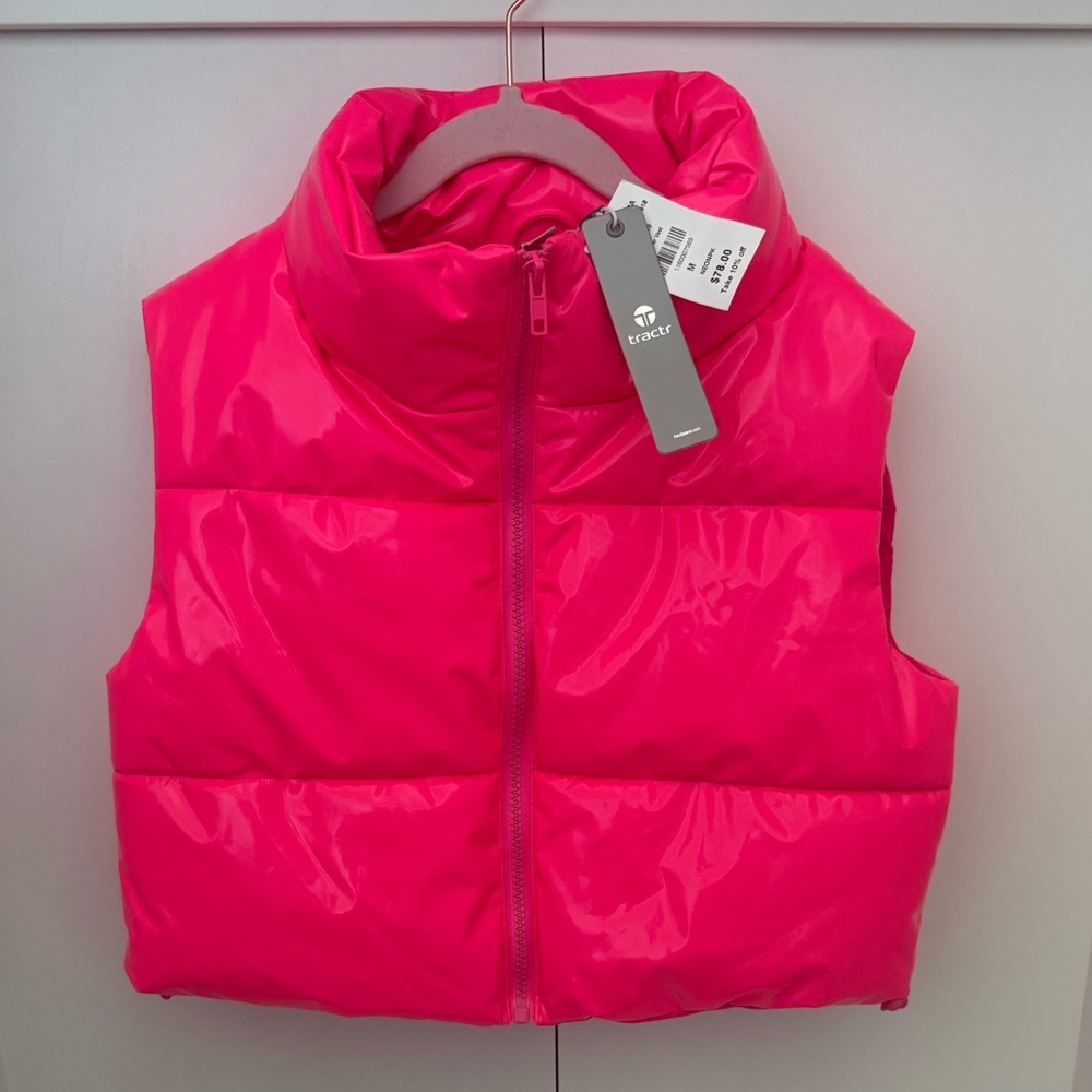 NWT Tractr Girls Cropped Neon Pink Puffer Vest Size M